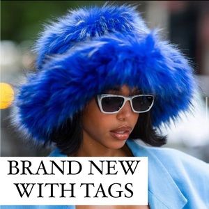 Tyler Lambert Blue Faux Fur Fluffy Bucket Hat - BRAND NEW WITH TAGS